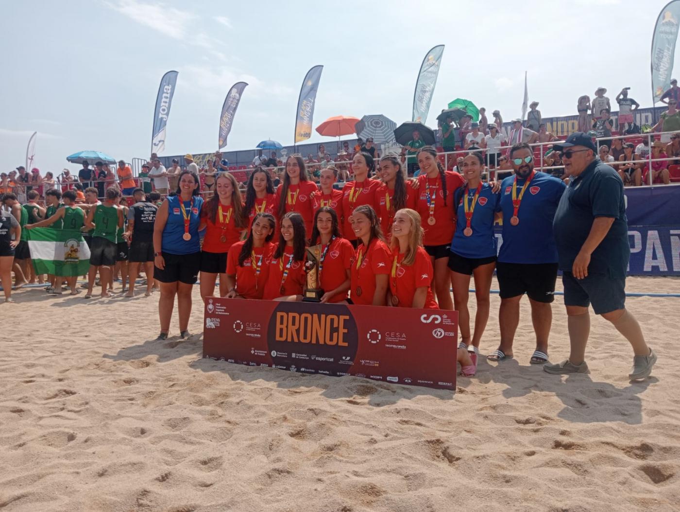 CESA PLAYA 2026 | LA COMUNIDAD DE MADRID SE ALZA CON UNA MEDALLA DE BRONCE Y CUATRO TOP-5 EN CALELLA (BARCELONA)