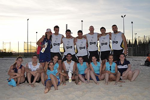BM PLAYA ALCALA "B" y LAS TRUFIS CAMPEONES DE LA LIGA MADRILEÑA DE BALONMANO PLAYA 2011
