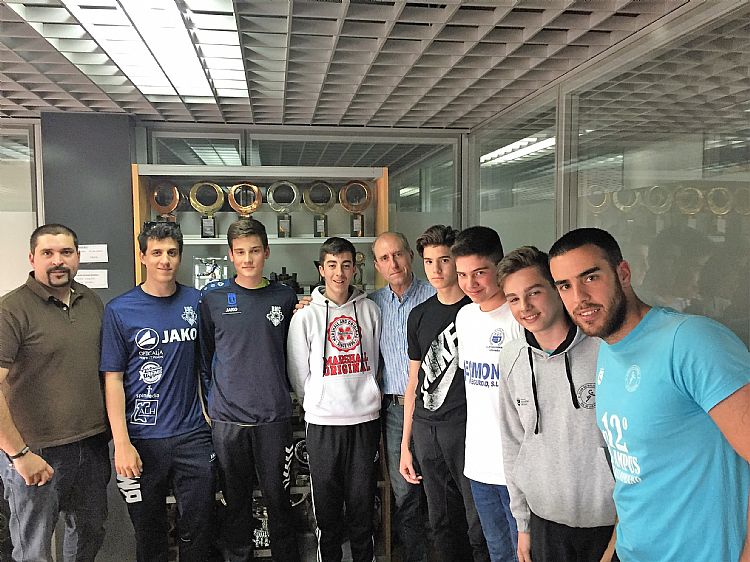 PROGRAMA 9 DE RADIO FMBM: SECTOR INFANTIL MASCULINO Y FEMENINO