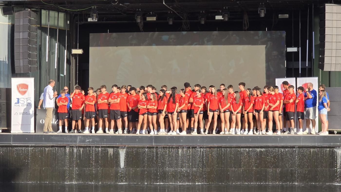 EL #BALONMANOMADRILEÑO, PREPARADO PARA UN NUEVO CAMPEONATO DE ESPAÑA, SE PRESENTA EN OASIZ MADRID